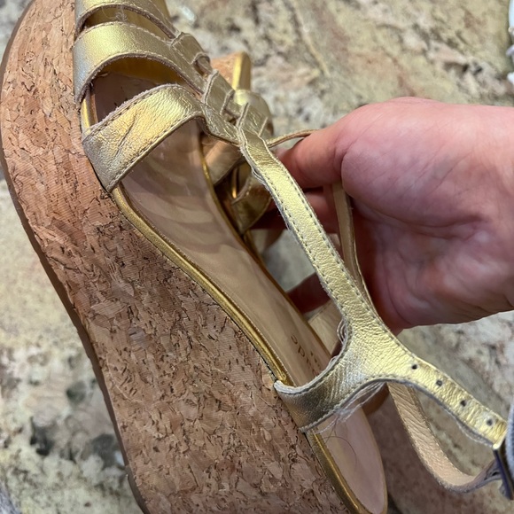 Kate Spade Golden Sandal 8M - Picture 6 of 7